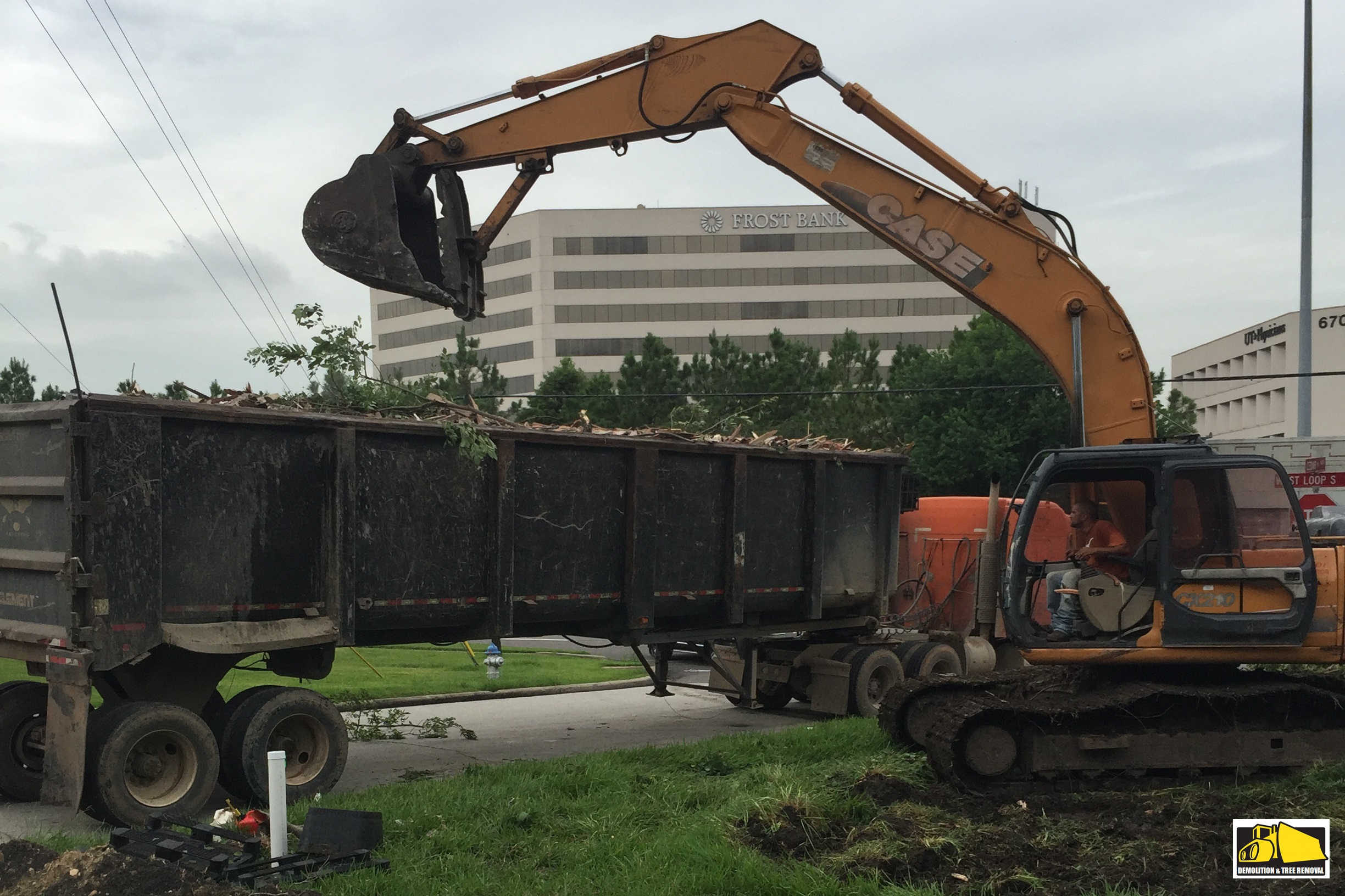 DEMOLITION COMPANY HOUSTON - LOT CLEARING SERVICES HOUSTON - Houston Tree & Demolition Services