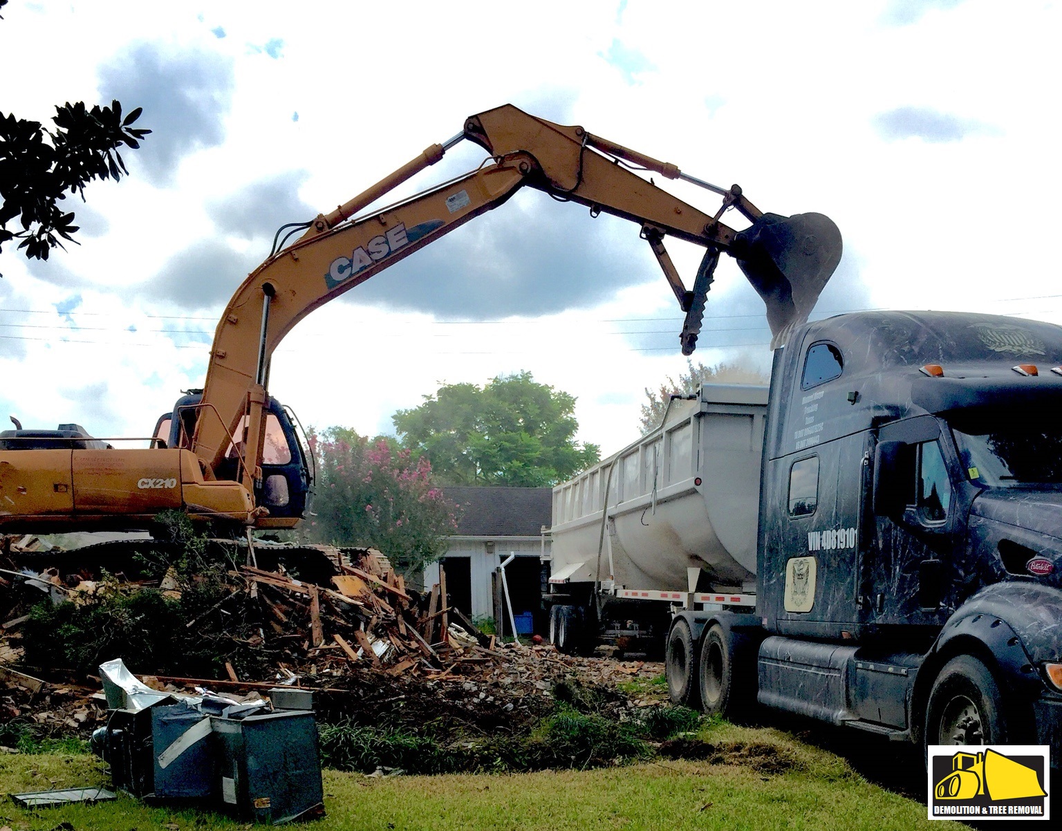 DEMOLITION COMPANY HOUSTON - LOT CLEARING SERVICES HOUSTON - Houston Tree & Demolition Services